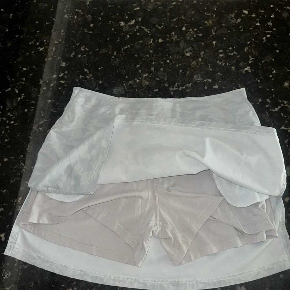 Tasc Performance - Chic Camo Mini skort - Picture 5 of 7